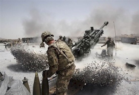 11. Огонь американской артиллерии  в провинции Кандагар, Афганистан