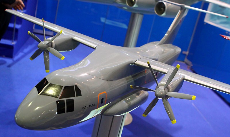 Ил-112В.