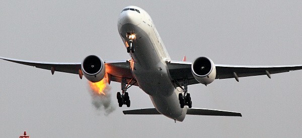 Пост Дениса Оканя Denokan: "Страшилки нашего времени. Или "Пассажиры час летали на горящем самолете". Поговорим о двигателе"