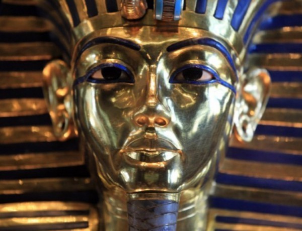 Внеземной кинжал Тутанхамону выковали из юного метеорита