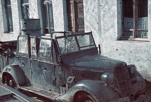 Декабрь 1941. После партизанского нападения. Крым. Фото из немецкого архива.