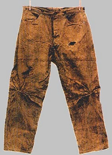 06 июня 1850г. Леви Страусс сделал свои первые джинсы