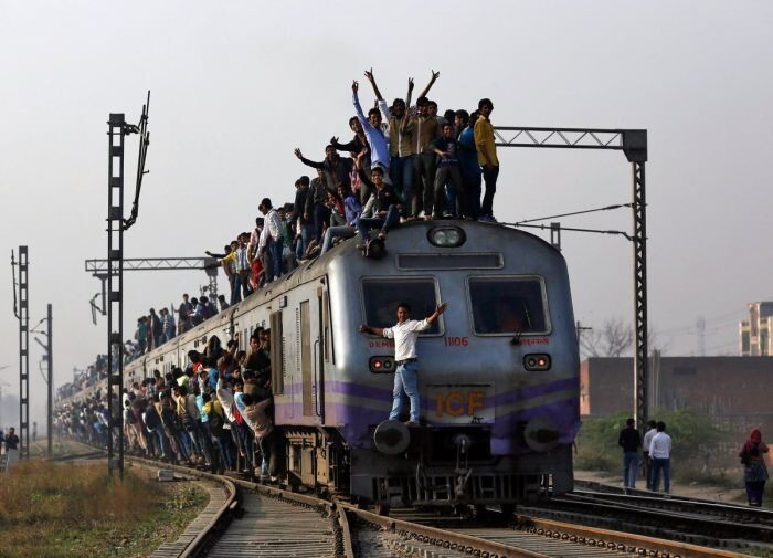 Протяженность индийских железных дорог — 114 тысяч километров.