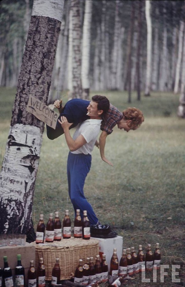25 фото-фактов о жизни молодёжи в СССР глазами американцев