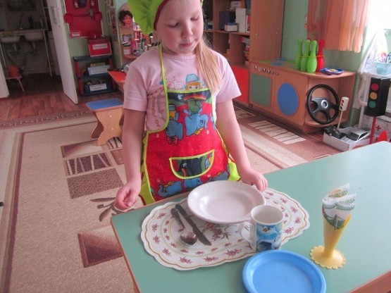Почему детей из московских детских садов стали забирать позже