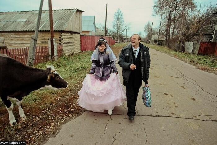 Фотографий деревенских свадеб, которые отобьют желание идти под венец!