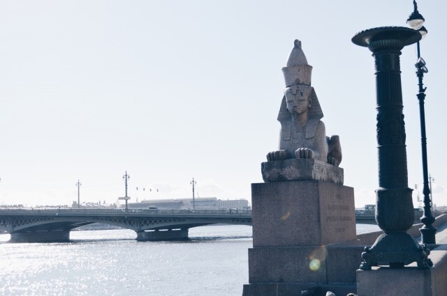 С берега Нила на набережную Невы. Как сфинксы стали символом Петербурга