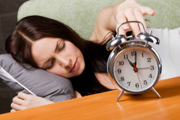 Лишние часы сна – первая причина усталости