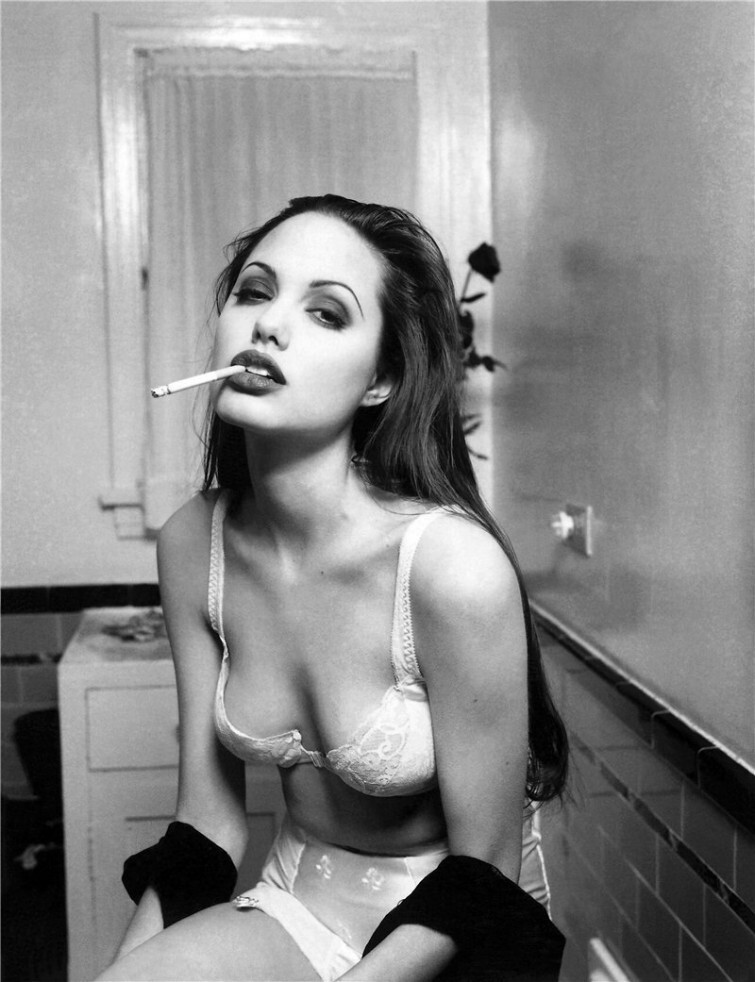 Анджелина Джоли, 1996 год 