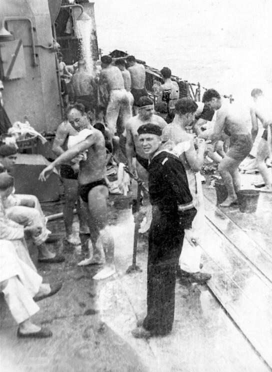 Советские моряки в час досуга (ВМФ СССР)