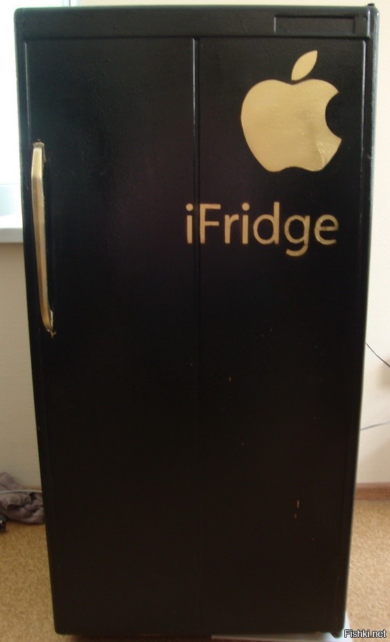 Тюнинганули холодильник на работе