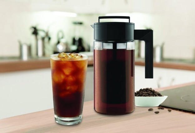 2. Специальная кофеварка, которая зарядит вас бодрящей порцией ледяного кофе