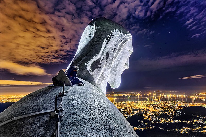 Забраться на голову статуи Спасителя в Рио-де-Жанейро