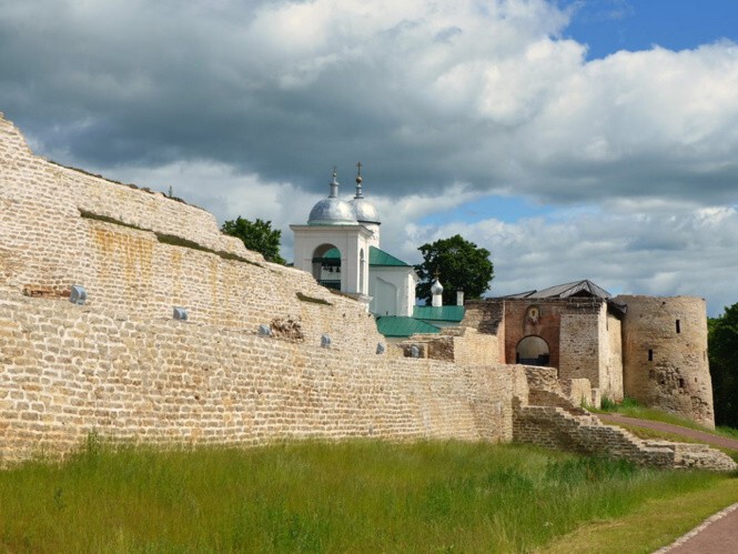 Некрепкая крепость