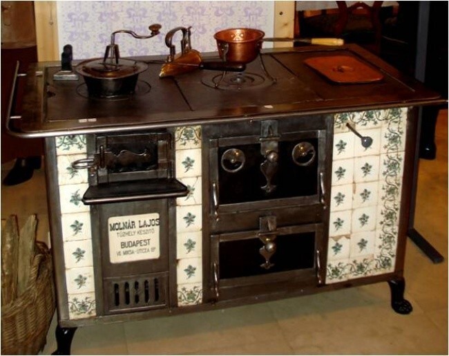 Кухонная плита 19 века весьма отдалённо напоминает свою современную версию