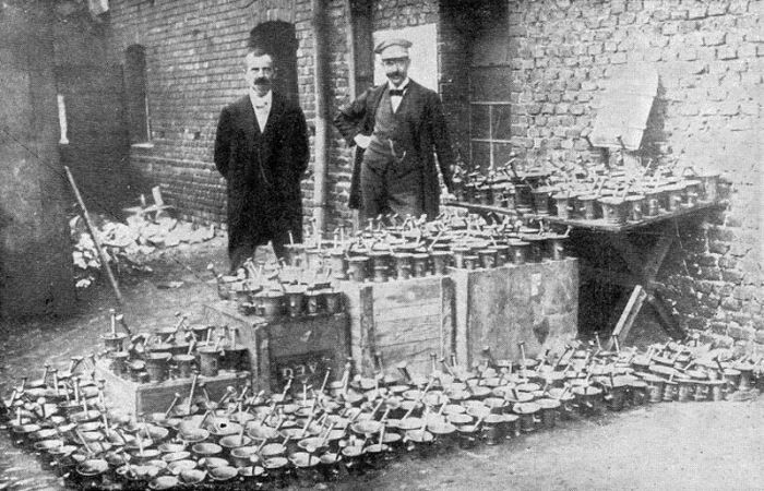 Первая Мировая. Немцы собирают металл для нужд армии