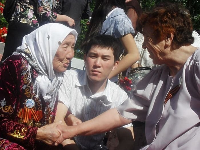 «Мать 150 детей»: как киргизская девушка стала матерью для детей из блокадного Ленинграда