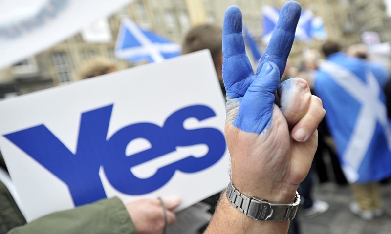 Шотландия, входящая в Великобританию, объявила, что хочет быть частью ЕС