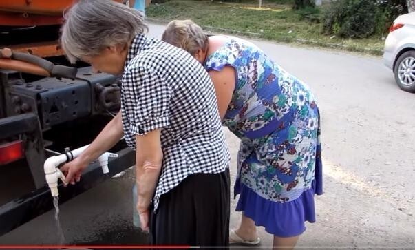 В Ростовской области, 40 тысяч человек три недели остаются в жару без воды