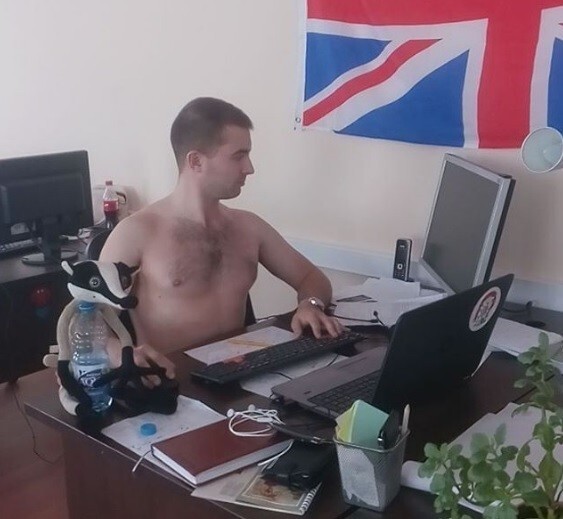 Раздевайся и работай!