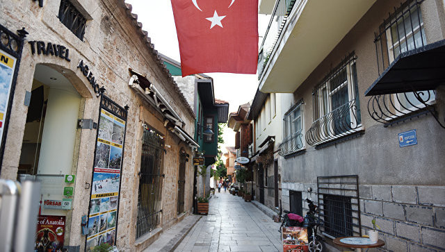 Эрдоганом обсудил снятие ограничительных мер по посещению российскими туристами Турции