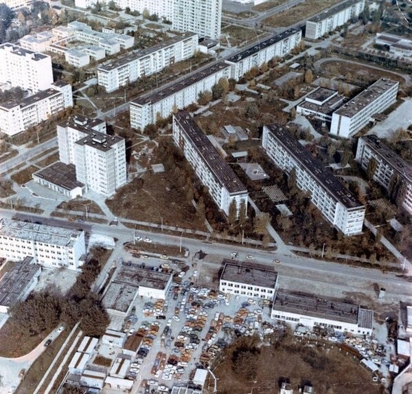  Вид с вертолёта на Припять после эвакуации жителей, СССР, 27 апреля 1986 года. 
