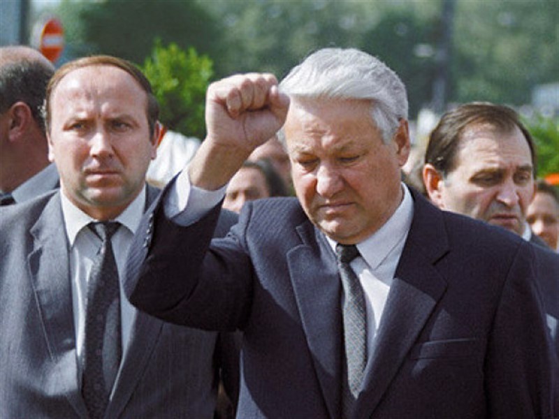 Александр Коржаков:"На выборах губернаторы приписали Ельцину сотни тысяч голосов"