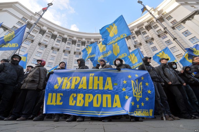 Неделя Украины:  Война как компенсация уныния нации
