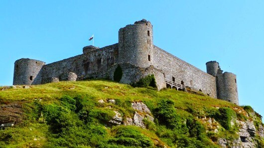 Замок Харлех, Уэльс, Великобритания. Построен в 1283 году.