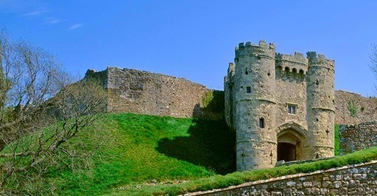 Замок Карисбрук, Англия. Построен в 1100 году.