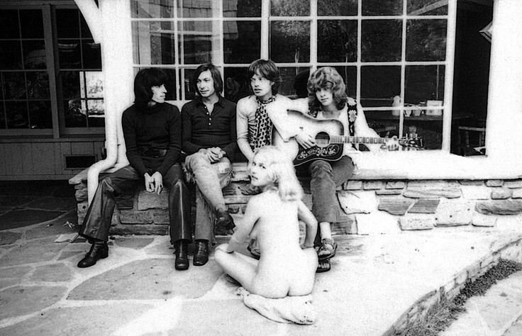 Лос-Анжелес: горничная развлекает Rolling Stones на вилле Стивена Стиллза, 1969 год