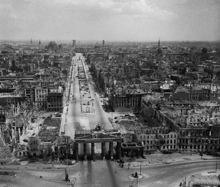 15. Так выглядел Берлин в 1945. 