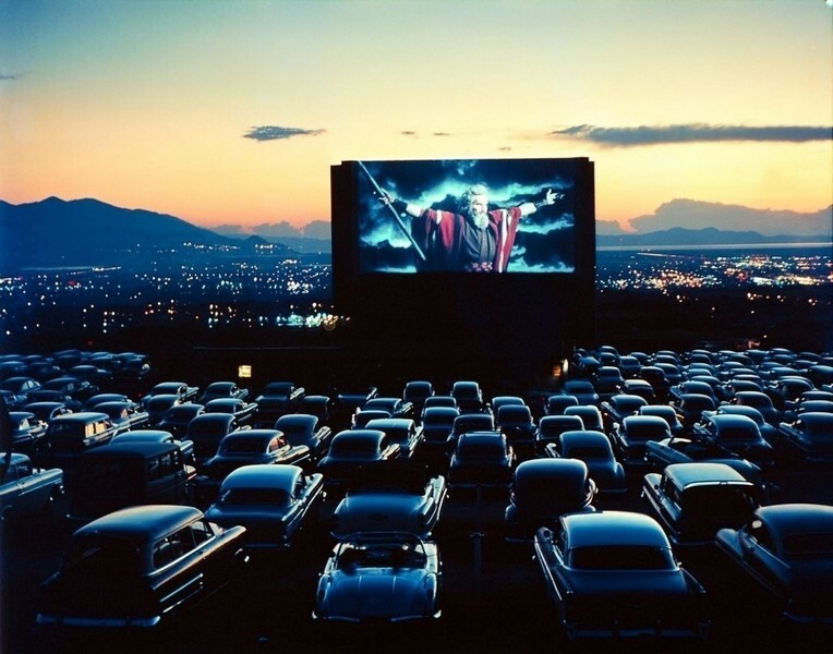 39. Кинотеатр для автомобилей, 1958 год. 
