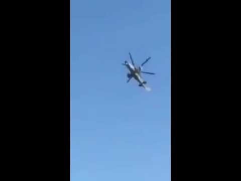 Российские вертолеты Ка-52 устроили авиашоу для отдыхающих на пляже в Сирии  