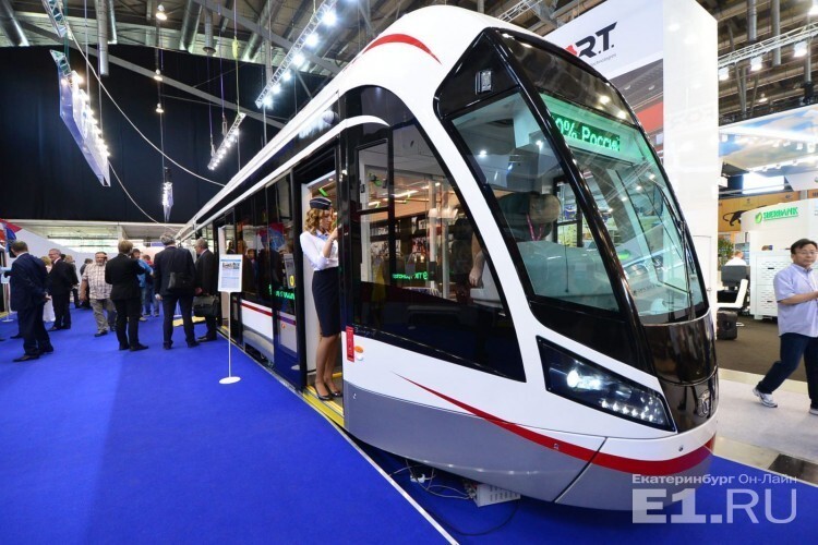 Столичная компания "ПК Транспортные системы" презентовала новый трамвай