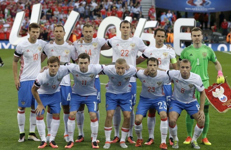 Разгонять ли сборную России по футболу?