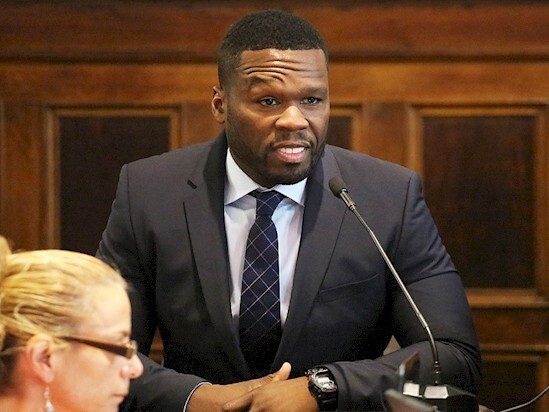 12. Темное прошлое рэпера 50 Cent включает в себя дела с наркобаронами, и однажды в него стреляли 9 раз прямо возле его дома.