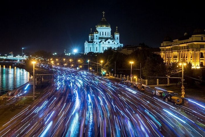  Ночной велопарад в Москве. Фото Дмитрия Серебрякова.