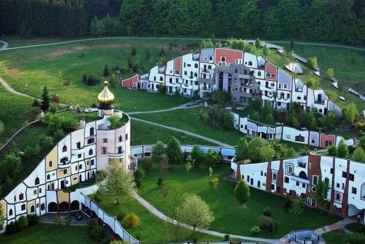 Деревня Бад–Блюмау, Штирия, Австрия.