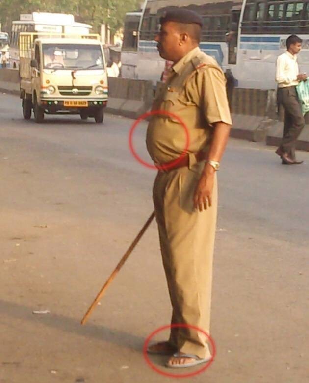 Полицейские они и в Индии полицейские