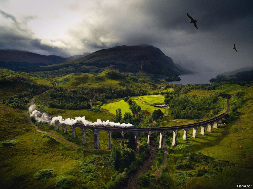 Шотландская железная дорога Виадук Гленфиннан, больше известная миру как Доро...