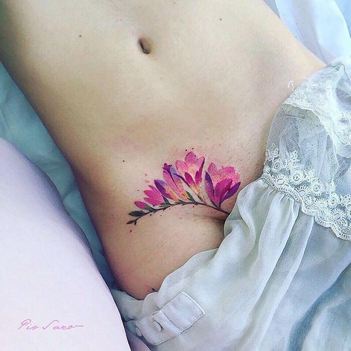 Татуировки, которые можно принять за живые цветы