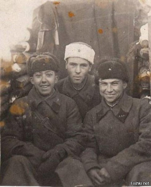 18-летний артиллерист Юрий Никулин во время финской войны