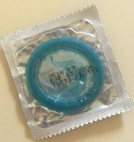 14. Если вы использовали старые презервативы, особенно если они сильно нагревались или охлаждались
