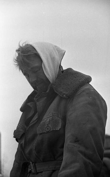 Иннокентий Смоктуновский на съемках фильма «Неотправленное письмо», 1959 год, СССР 