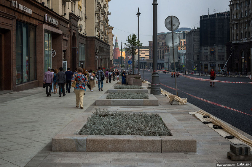 Первые фотографии отреконструированной Тверской улицы