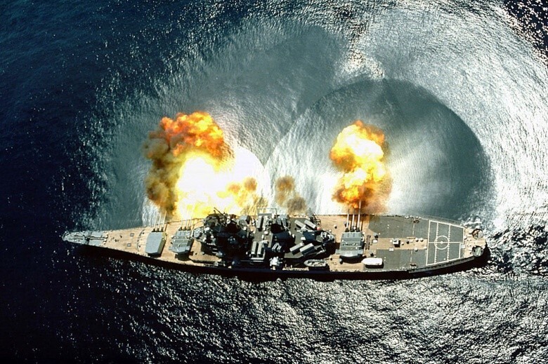Смоделирована битва самых мощных кораблей США и России