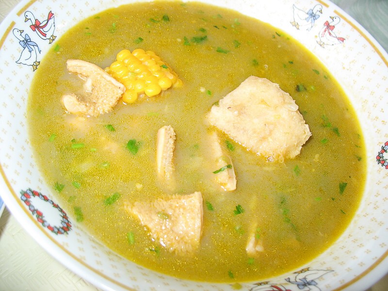 Куриный суп "Санкочо-де-гальина"