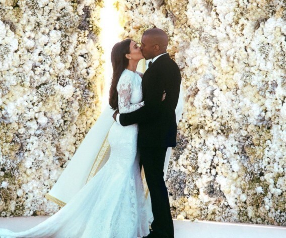 Ким Кардашьян и Канье Уэст - свадебное фото