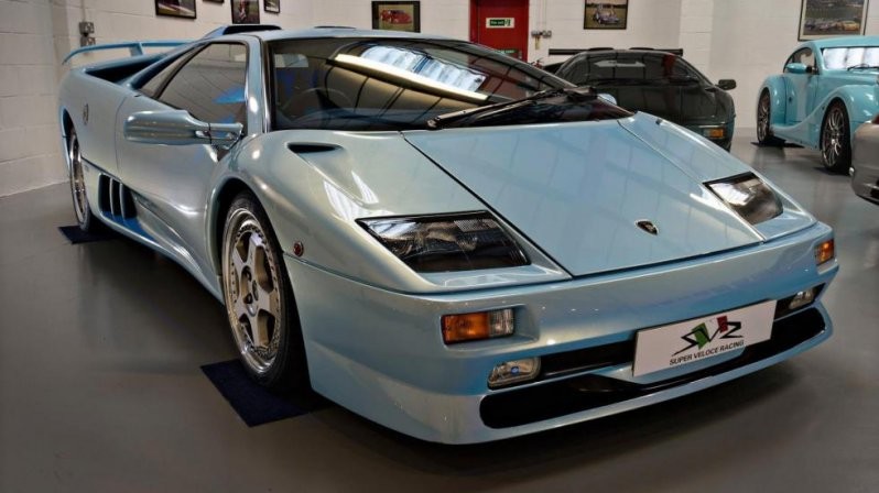 В продаже голубой Lamborghini Diablo SV 1998 года